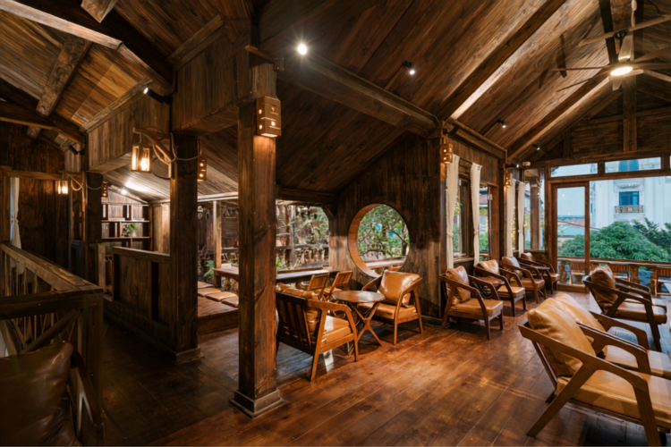 Thi công quán cafe mộc và gần gũi